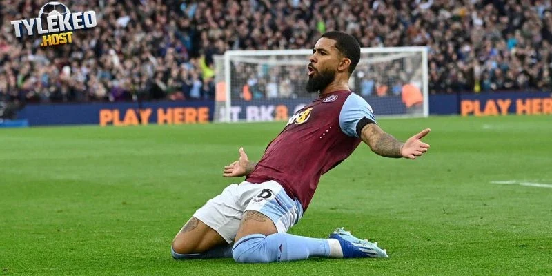 Aston Villa và Chelsea tranh Douglas Luiz