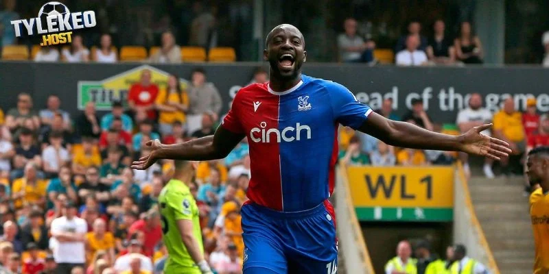 AC Milan chiêu mộ Jean-Philippe Mateta và Nathaniel Brown gia nhập MU